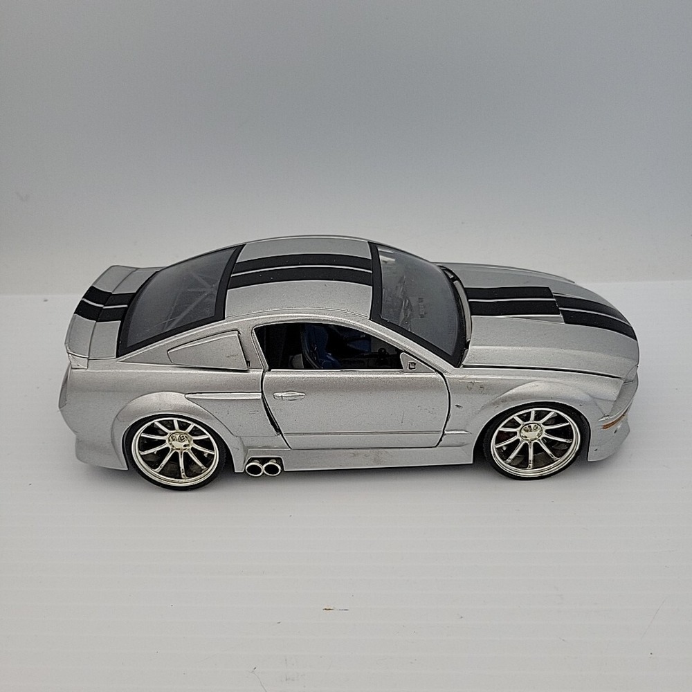2006 Pro Mark‎ Co 7.5" Metal 2005 Ford Mustang Gt Silver Black Bass Ride